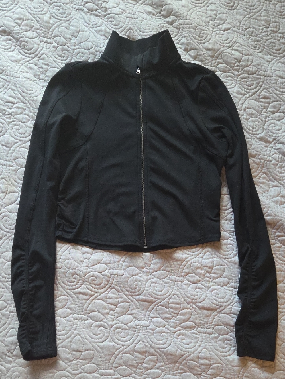 Gilly Hicks Active Recharge Zip-Up Jacket Crop